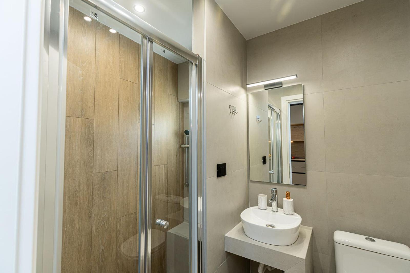 Modern 3 Bedroom Luxury Apartment Salonic Exterior foto